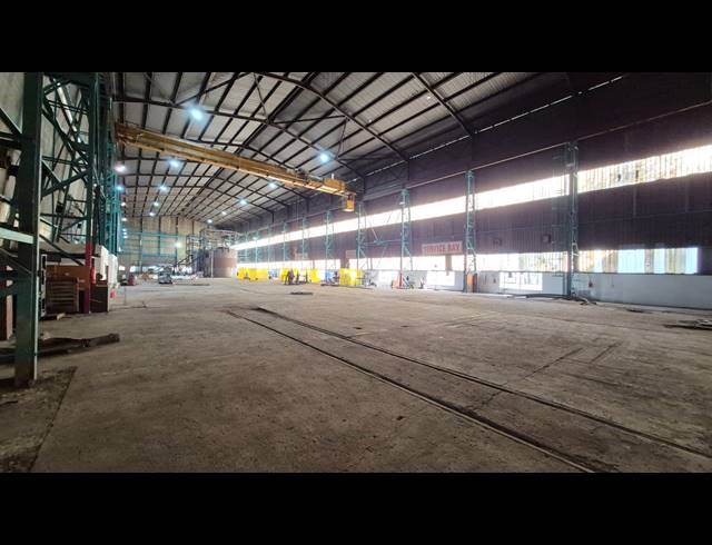 5,599M² FACTORY TO LET IN ANDERBOLT